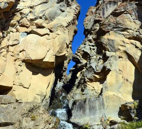 ru-herher-karavaz-waterfalls