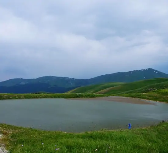 en-tsaghkunyats-lake-hike