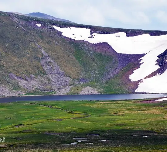 en-trekking-in-armenia-volcanoes