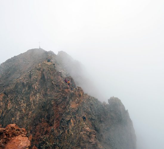 en-climbing-aragats-northern-summit