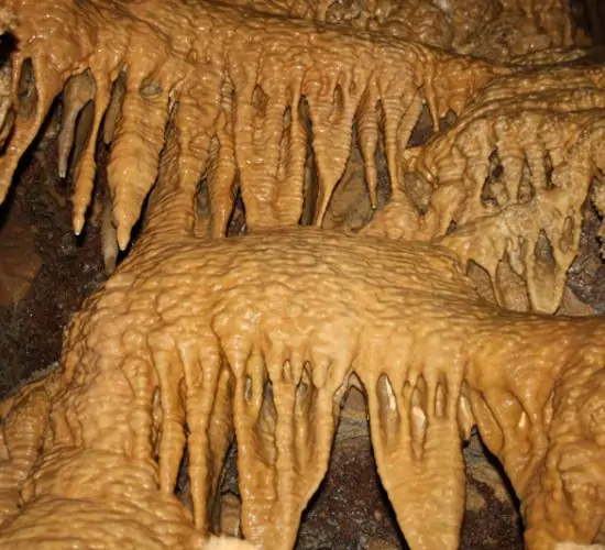 en-mozrov cave