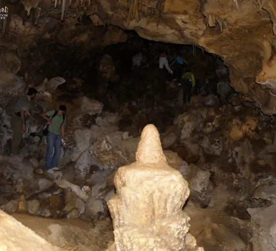 en-mozrov cave