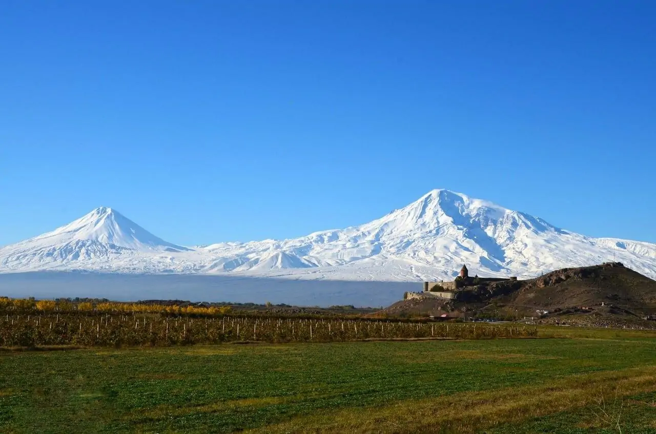 en-khor-virap-monastery