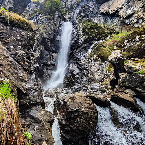 ru-sharach-waterfall