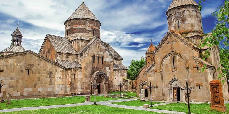 МОНАСТЫРСКИЙ КОМПЛЕКС КЕЧАРИС